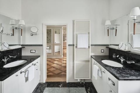 Fürsten Suite | Bathroom | Separate tub and shower, hair dryer, bathrobes, slippers