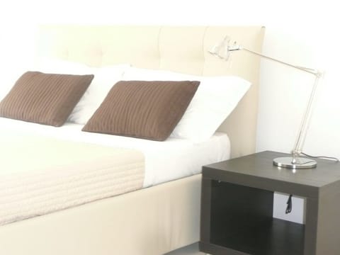 Suite, 1 Bedroom | 1 bedroom, minibar, individually decorated, individually furnished
