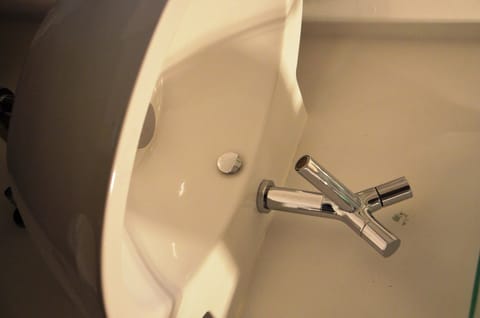 Small Double Room | Bathroom | Free toiletries, hair dryer, towels