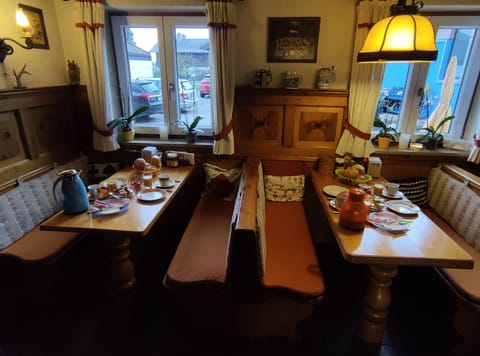 Daily continental breakfast (EUR 10 per person)