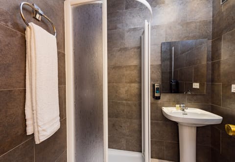 Superior Double or Twin Room | Bathroom | Hair dryer, towels, soap, shampoo