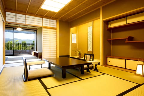 River Side Japanese-Style Room with partial open-air bath, Non Smoking | In-room safe, free WiFi