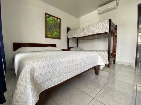 Economy Quadruple Room | Free WiFi, bed sheets