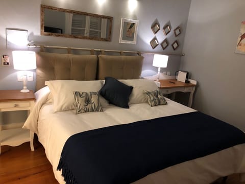 Superior Suite | Premium bedding, memory foam beds, minibar, blackout drapes