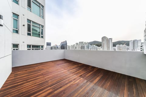 Penthouse, 3 Bedrooms, Non Smoking, City View | Terrace/patio