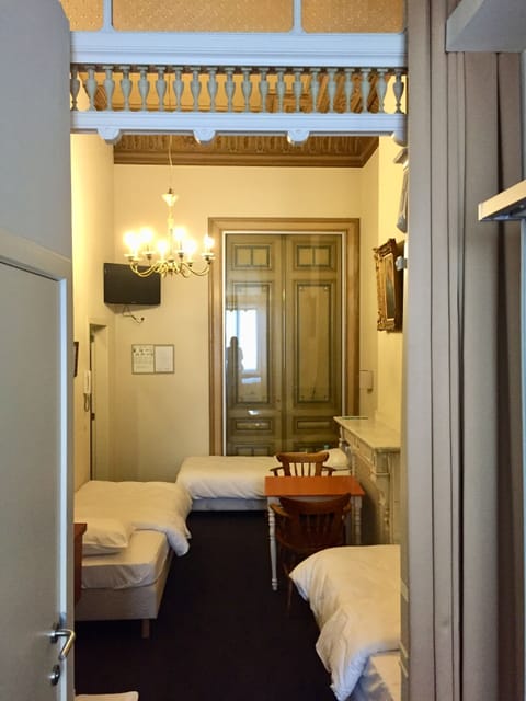 Family Room, 1 Bedroom | Premium bedding, memory foam beds, in-room safe, individually decorated