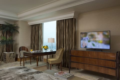 Junior Suite | 1 bedroom, premium bedding, in-room safe, desk