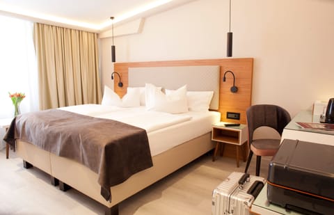 Standard Double Room | Hypo-allergenic bedding, desk, laptop workspace, free WiFi