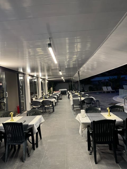 Dinner served, international cuisine