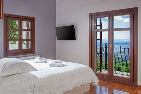 Grand Luxury Suite with Panoramic View | View from room