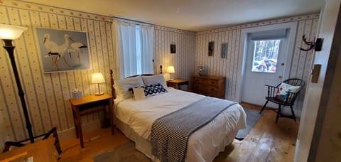 The Blue Room | Iron/ironing board, free WiFi, bed sheets, wheelchair access