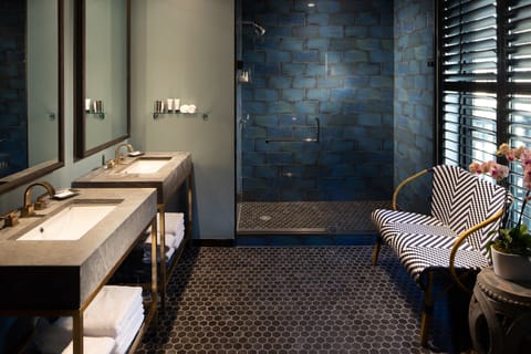 Signature Room | Bathroom | Shower, hydromassage showerhead, designer toiletries, hair dryer