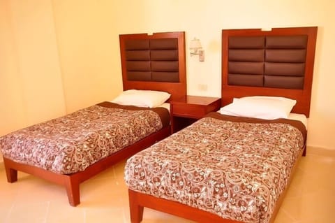 Egyptian cotton sheets, premium bedding, pillowtop beds
