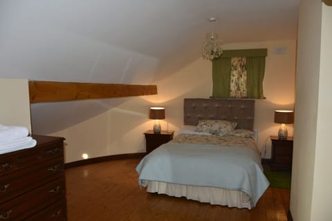 Deluxe Double Room, 1 Double Bed (2 Adults + 1 Child) | Free WiFi, bed sheets