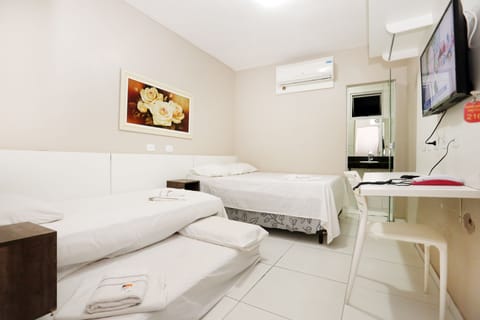 Quadruple Room | Hypo-allergenic bedding, minibar, blackout drapes, free WiFi