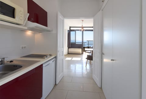 Studio, 1 Queen Bed, Balcony, Sea View | Private kitchen | Fridge, microwave, stovetop, electric kettle