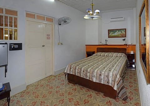 Premium Double Room | In-room safe, individually decorated, individually furnished