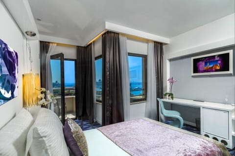 Standard Single Room, 1 Twin Bed, Sea View | Premium bedding, in-room safe, desk, blackout drapes
