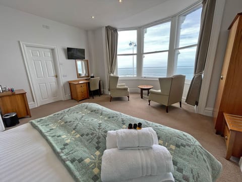 Double Room, Sea Facing | Desk, iron/ironing board, free WiFi, bed sheets