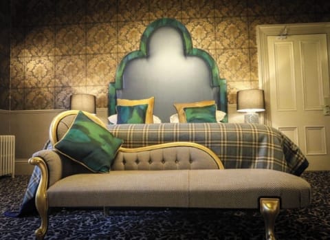 Luxury Room | Premium bedding, in-room safe, iron/ironing board, free WiFi