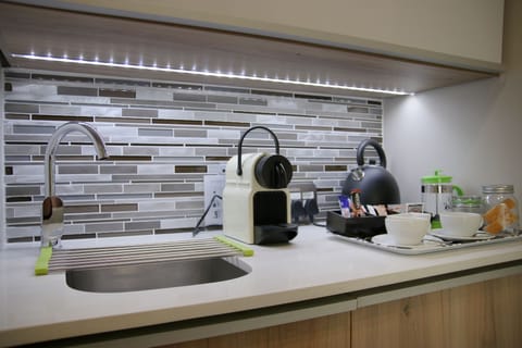 Executive Studio, 1 Bedroom, Kitchenette, Sea Facing | Private kitchenette | Electric kettle