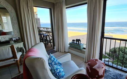 Honeymoon Double or Twin Room, 1 Bedroom, Ocean View, Oceanfront | Beach/ocean view