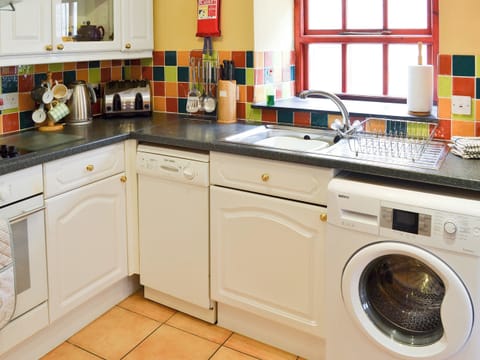 Kitchen | Cowslip - Trewellard Manor Farm, Trewellard, near Penzance