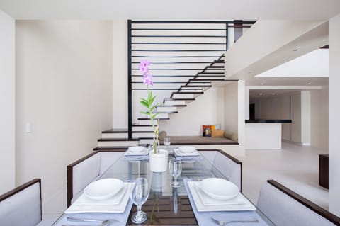 The Picasso Loft | In-room dining