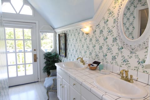 Suite, 1 King Bed, Balcony (Madaline's Suite) | Bathroom | Hair dryer, bathrobes, towels