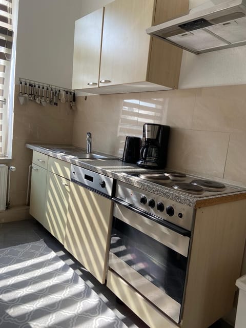 Apartment, 2 Bedrooms (Ella) | Private kitchen | Full-size fridge, microwave, oven, stovetop