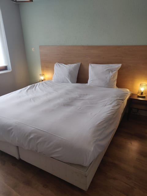 Double Room | Desk, laptop workspace, blackout drapes, iron/ironing board