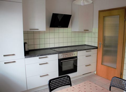 Comfort Apartment, 2 Bedrooms, Courtyard View | Private kitchen | Coffee/tea maker, electric kettle