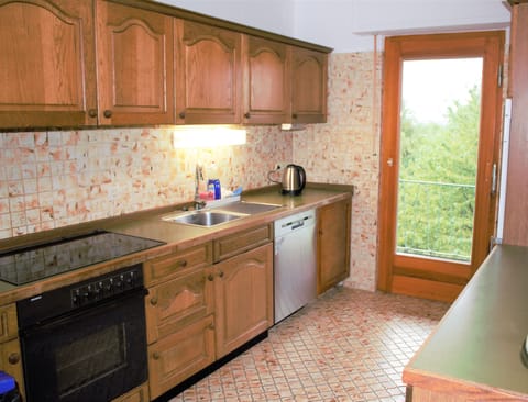 Apartment GL6 (Cleaning Fee EUR 80) | Private kitchen | Coffee/tea maker, electric kettle