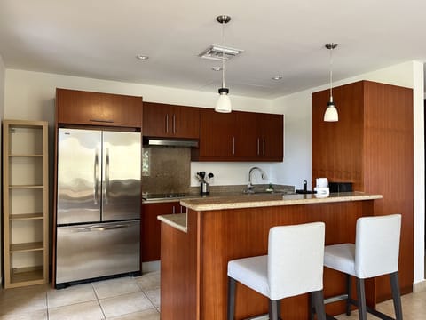 Standard Apartment, 2 Bedrooms | Private kitchen | Full-size fridge, microwave, oven, stovetop