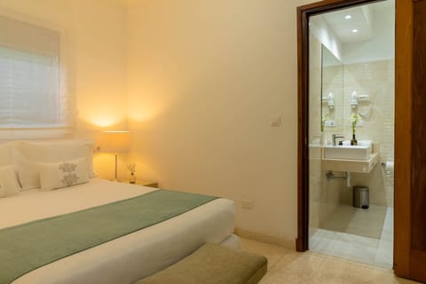 Deluxe House, 2 Bedrooms, Non Smoking, Terrace | Egyptian cotton sheets, premium bedding, down comforters, pillowtop beds