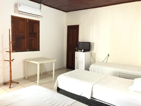 Quadruple Room | Minibar, free WiFi, bed sheets