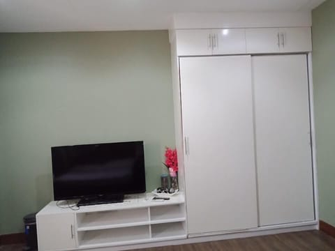 Standard Double Room, Shared Bathroom | Television