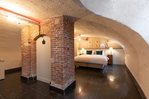 Cellar Suite | .14 | Premium bedding, down comforters, free minibar items, in-room safe