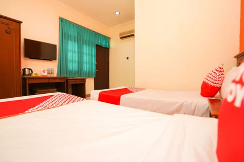 Deluxe Twin Room | Free WiFi, bed sheets