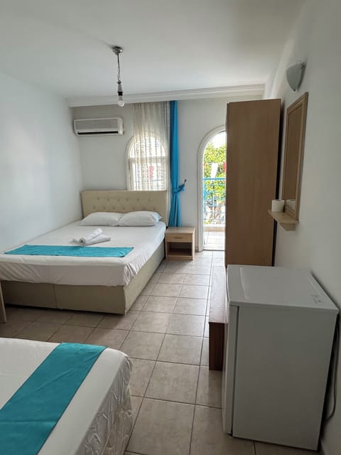 Standard Triple Room | Free WiFi, bed sheets