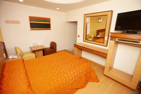 Basic Double Room | Iron/ironing board, free WiFi, bed sheets