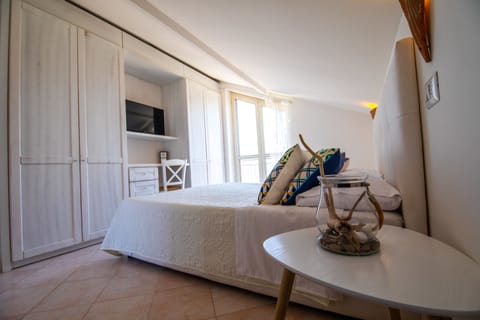 Comfort Apartment, 1 Bedroom, Balcony, Sea View | 1 bedroom, premium bedding, individually decorated