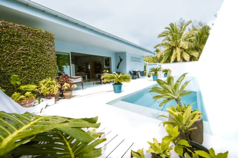 Beachfront Villa 1 | Terrace/patio