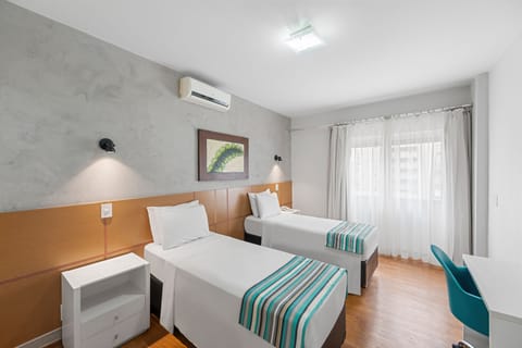 Twin Room, 2 Twin Beds | In-room safe, desk, iron/ironing board, free WiFi