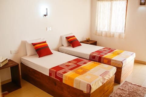 Standard Twin Room | Free WiFi