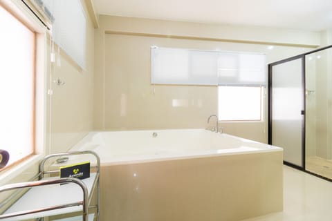 Superior Double Room | Deep soaking bathtub