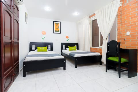 Standard Twin Room | Free WiFi, bed sheets