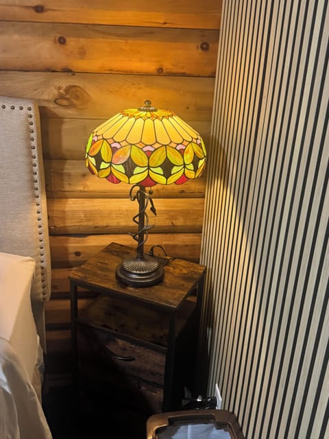 Unit A, King Suite | Individually decorated, individually furnished, desk, laptop workspace