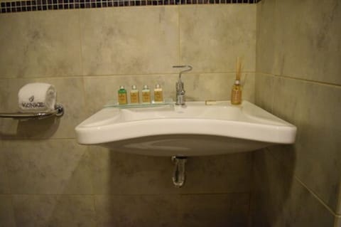 Double Room, Accessible | Bathroom sink