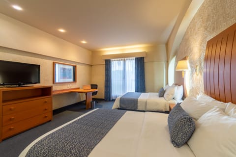 Executive Room, 2 Double Beds | In-room safe, desk, blackout drapes, iron/ironing board